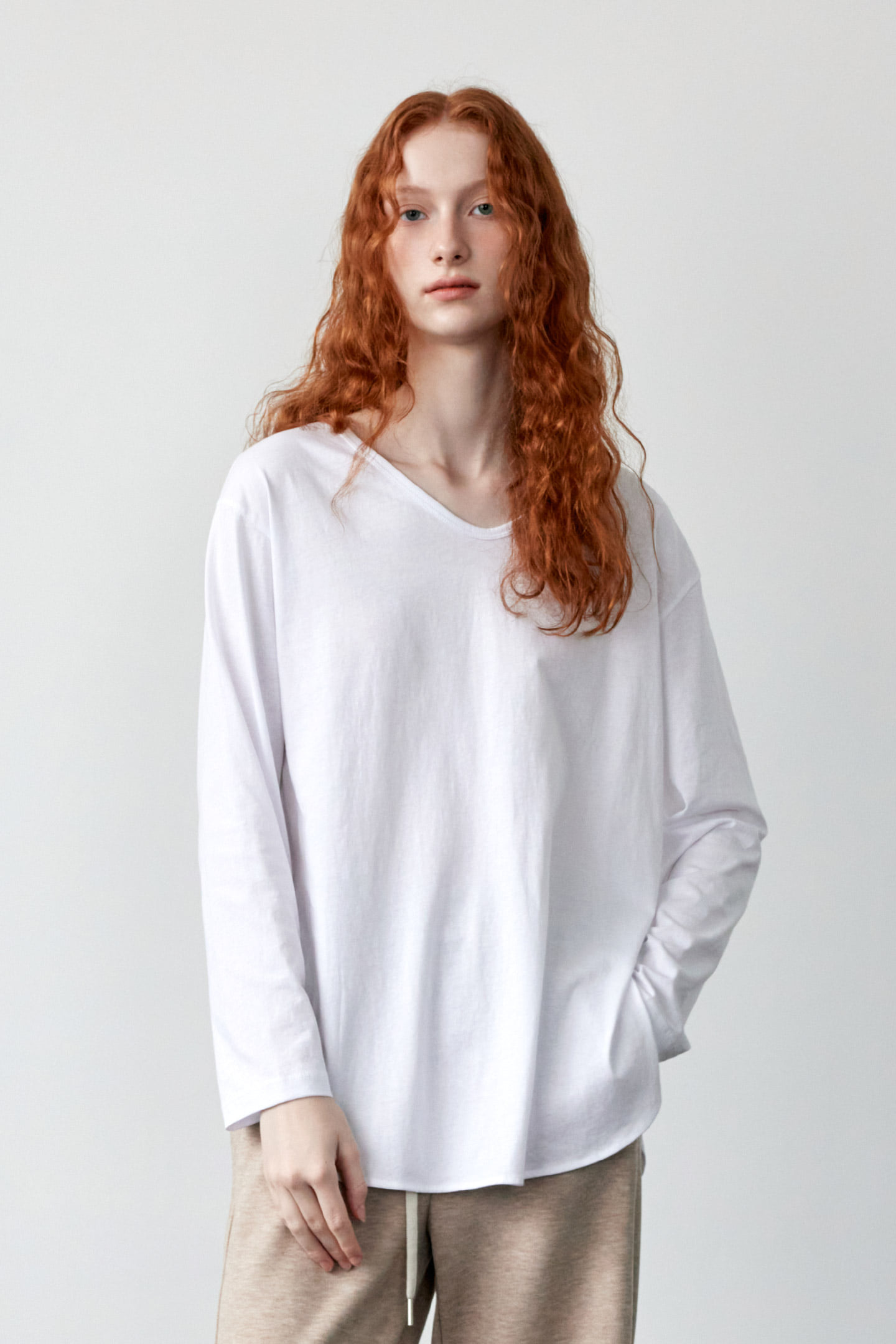 홀리 루즈핏 브이넥 여성 긴팔 티셔츠 이너 레이어드 롱티